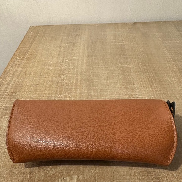 Ray-Ban
AVIATOR GRADIENT SUNGLASSES - Picture 9 of 15